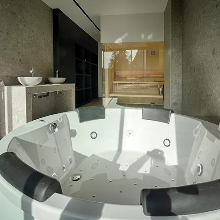 Agora Tournai Wellness Suites Grand-Place