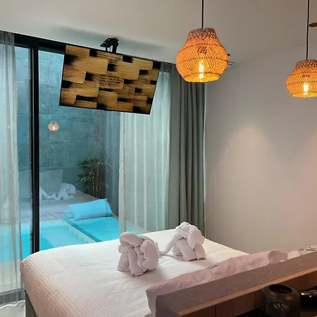 Agora Tournai Wellness Suites Grand-Place Bed and Breakfast